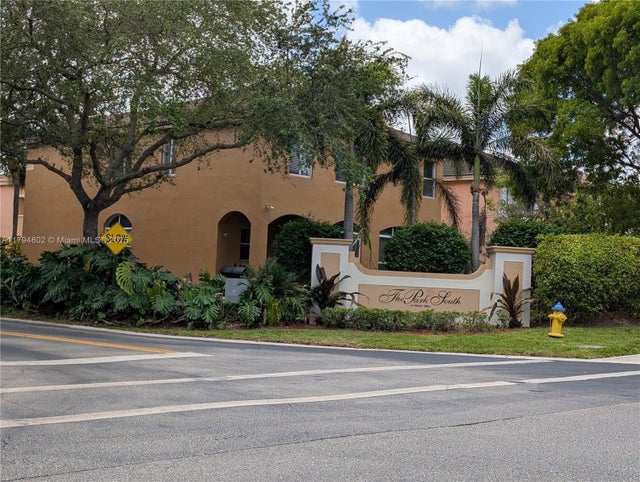 3 of 30 - 7683 Nw 19th St, Pembroke Pines, FL