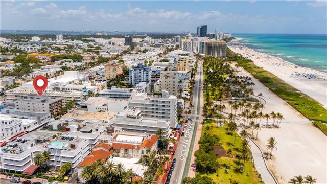 1 of 37 - 1150 Collins Ave 403, Miami Beach, FL