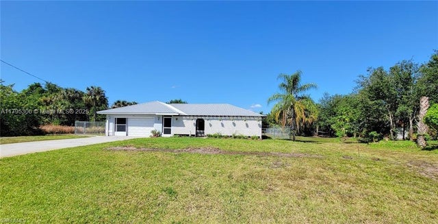 1 of 44 - 3054 Ne Beechwood Cir, La Belle, FL