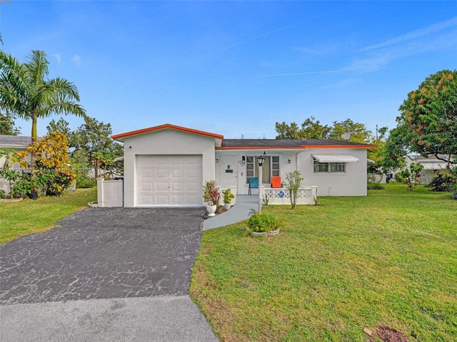 4340 Nw 46th Ter, Lauderdale Lakes
