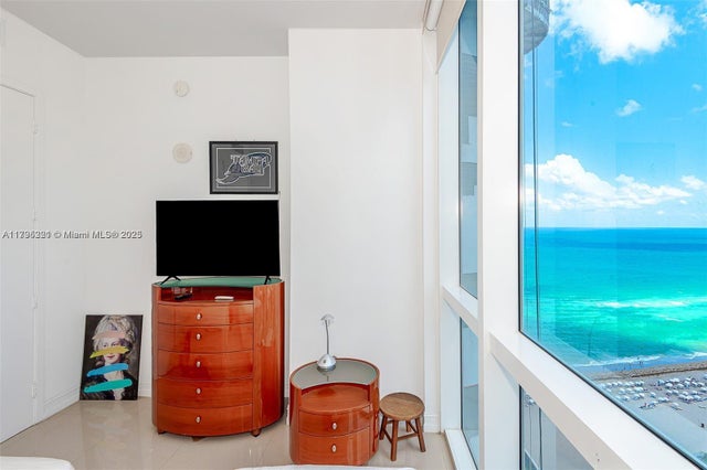 5 of 23 - 18201 Collins Ave 3405, Sunny Isles Beach, FL