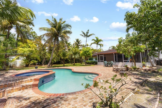 1 of 33 - 5644 Sw 69th Ave, Miami, FL