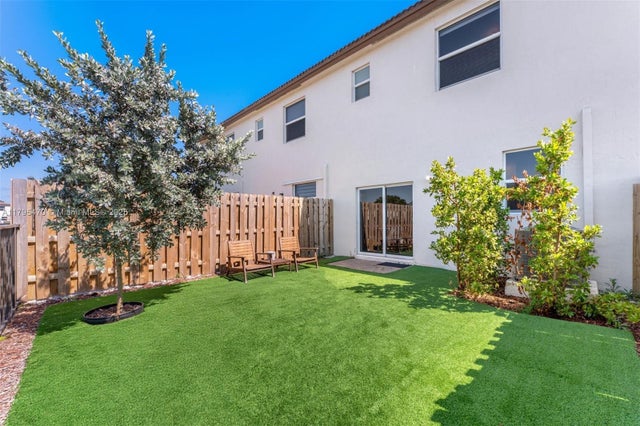 5 of 28 - 2375 Nw 122nd Ter, Miami, FL