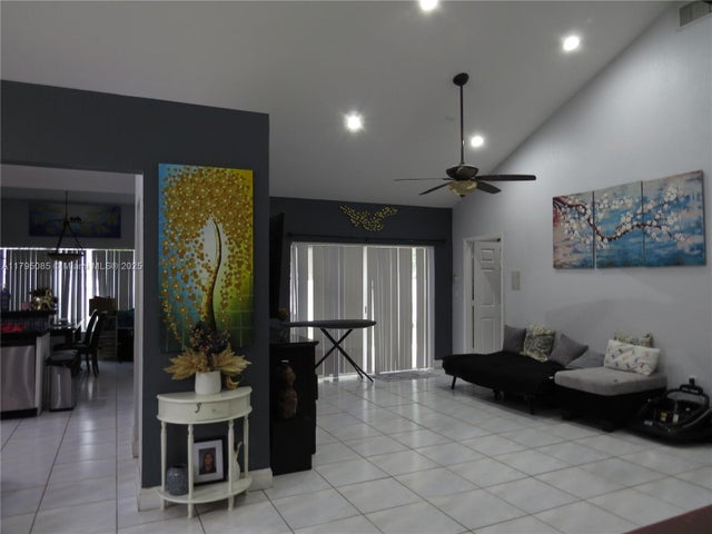 5 of 12 - 4237 Sw 153rd Ave, Miramar, FL