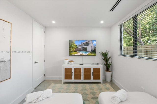 5 of 56 - 325 Sw 16th St B, Fort Lauderdale, FL