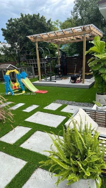 2 of 6 - 1218 Nw 41st St, Miami, FL