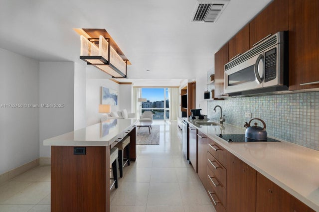3 of 53 - 6801 Collins Ave 702 (door 702), Miami Beach, FL