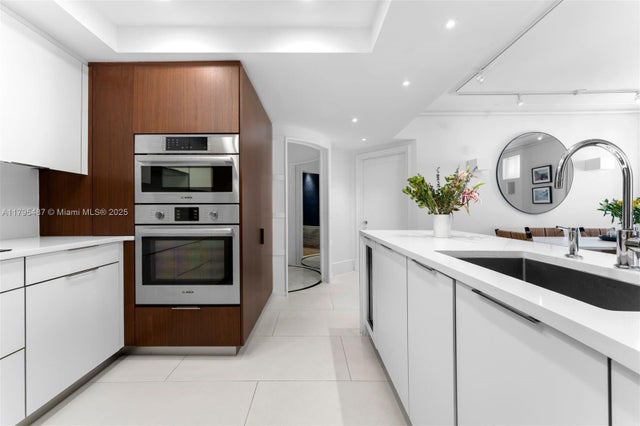 5 of 27 - 125 Jefferson Ave 113, Miami Beach, FL