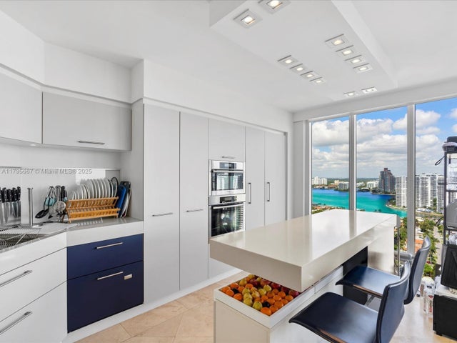 1 of 60 - 19111 Collins Ave 2805, Sunny Isles Beach, FL