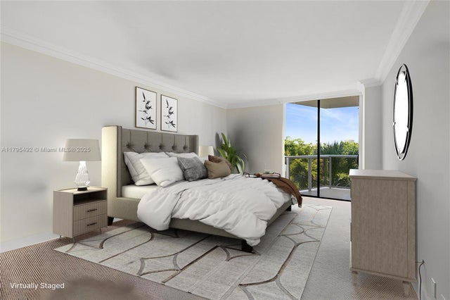 1 of 34 - 20281 E Country Club Dr 511, Aventura, FL