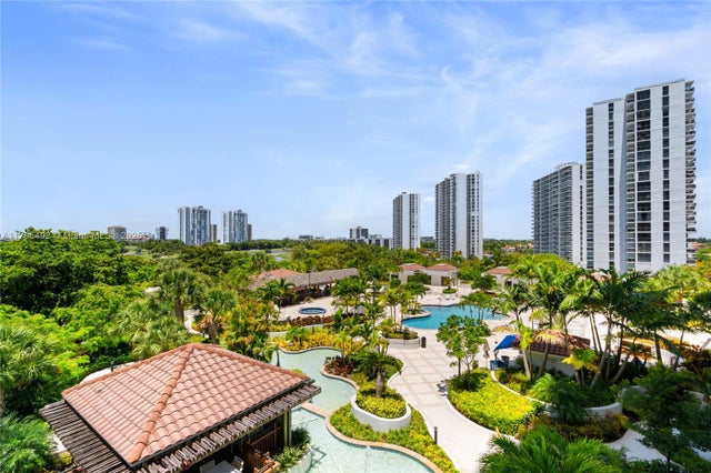 4 of 34 - 20281 E Country Club Dr 511, Aventura, FL