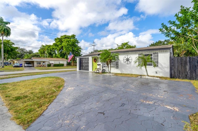 1 of 23 - 6645 Raleigh St, Hollywood, FL