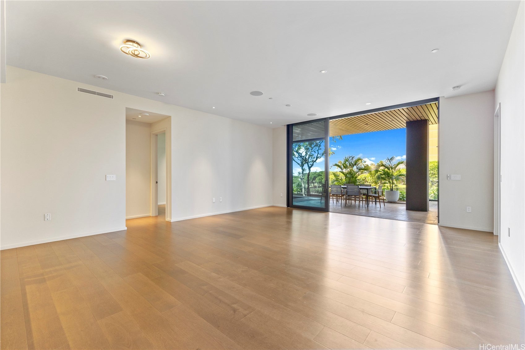 Photo of Listing #202511279