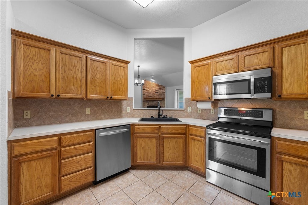 699 Irish Lane, Killeen