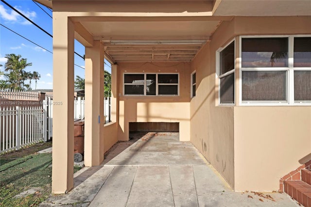 4 of 33 - 4241 W 1st Ave, Hialeah, FL