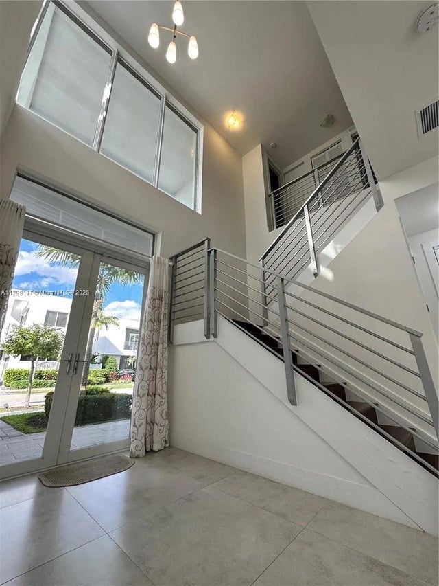 5 of 46 - 10126 Nw 76th Ter, Doral, FL