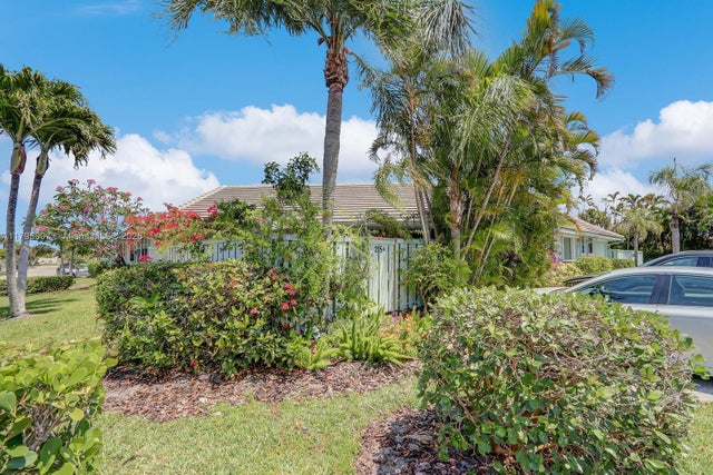 2 of 37 - 1127 E Seminole Ave 25d, Jupiter, FL