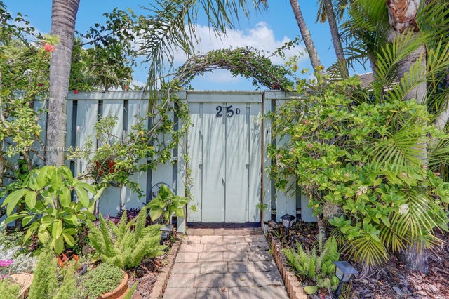 3 of 37 - 1127 E Seminole Ave 25d, Jupiter, FL