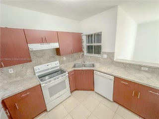 Photo of Listing #A11796063