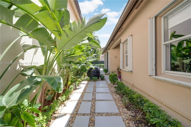 2 of 45 - 11334 Nw 53rd Ln, Doral, FL