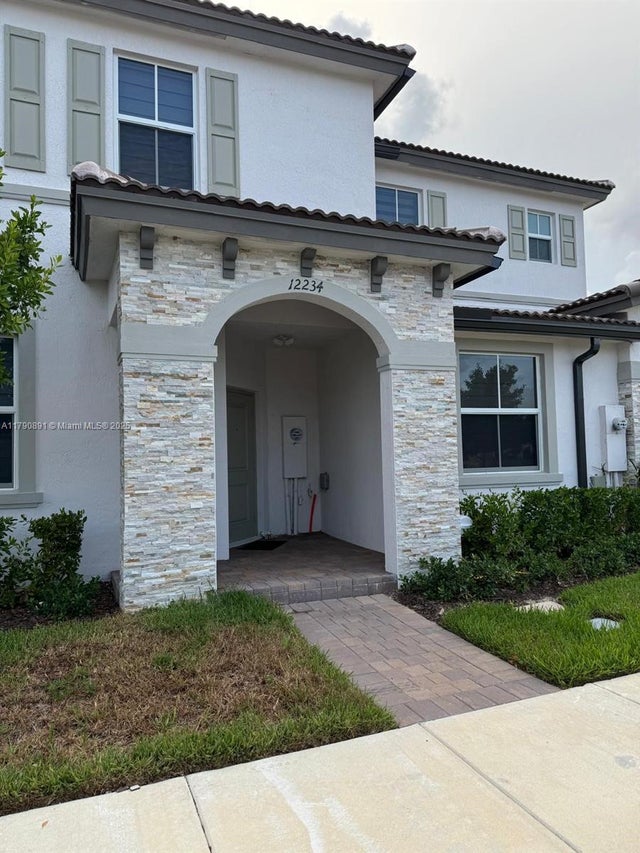 1 of 27 - 12234 Nw 23rd Path, Miami, FL