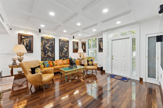 4 of 36 - 614 Valencia Ave 103, Coral Gables, FL