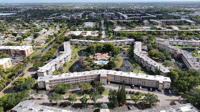 5 of 28 - 4700 Nw 35th St 408, Lauderdale Lakes, FL