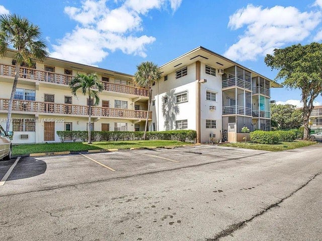 1 of 20 - 16901 Ne 13th Ave 209, Miami, FL