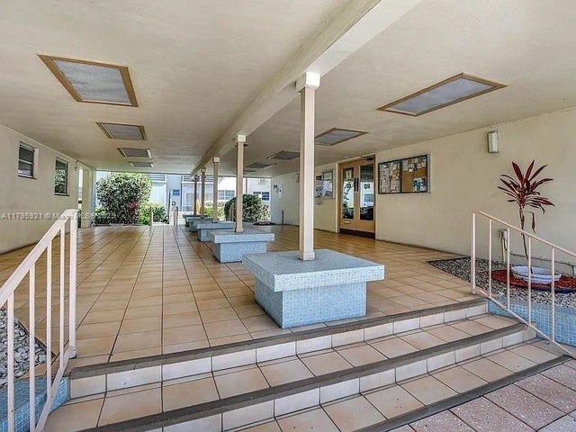 2 of 20 - 16901 Ne 13th Ave 209, Miami, FL