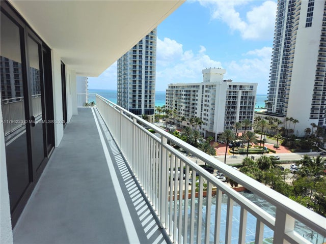 2 of 16 - 210 174th St 1101, Sunny Isles Beach, FL
