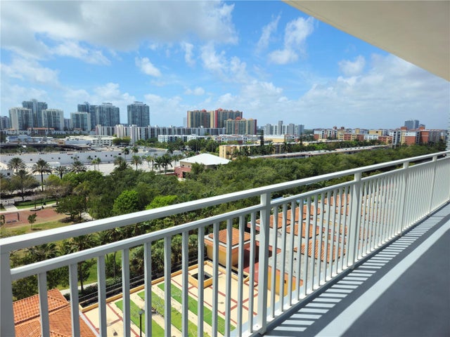3 of 16 - 210 174th St 1101, Sunny Isles Beach, FL