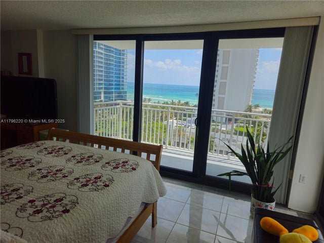 4 of 16 - 210 174th St 1101, Sunny Isles Beach, FL