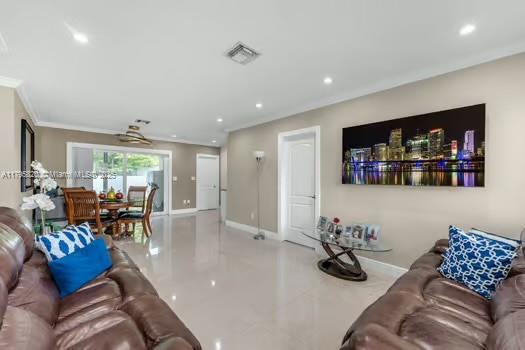 4 of 33 - 11930 Sw 187th St, Miami, FL