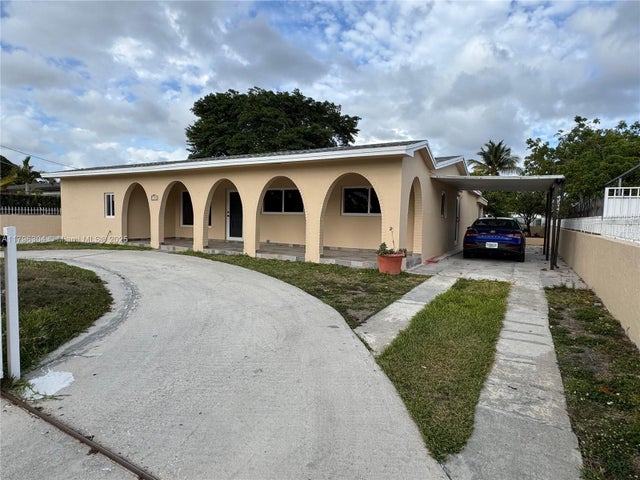 1 of 36 - 4701 Sw 104th Ct, Miami, FL