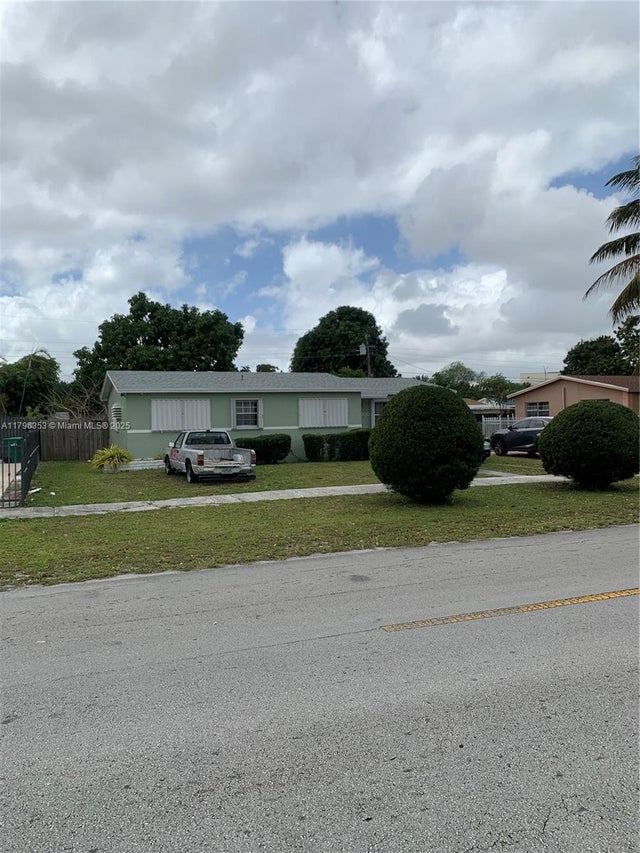 1 of 16 - 17200 N Miami Ave, Miami, FL