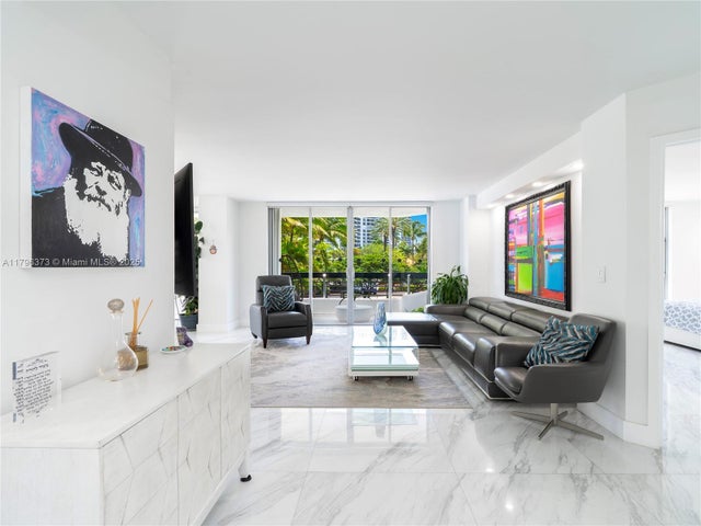 3 of 38 - 19195 Ne 36th Ct 201, Aventura, FL