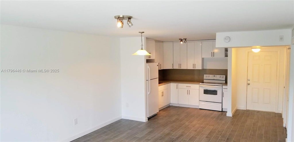 15205 Ne 6th Ave D204, Miami