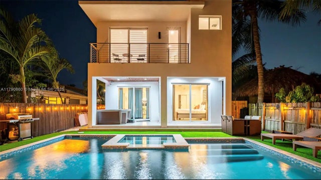 1 of 35 - 1547 Jackson, Hollywood, FL