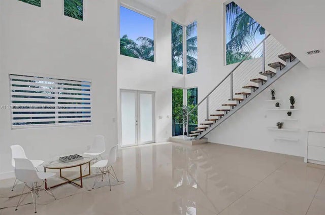 5 of 35 - 1547 Jackson, Hollywood, FL