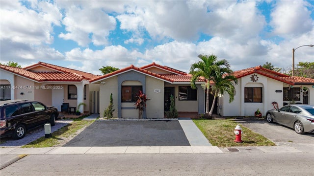 1 of 36 - 2462 W 65th St, Hialeah, FL