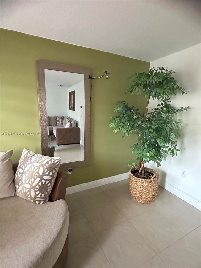 5 of 33 - 16263 Sw 97th St 16263, Miami, FL