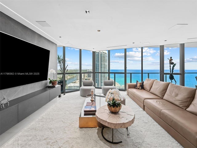 2 of 40 - 3101 S Ocean Dr 2905, Hollywood, FL