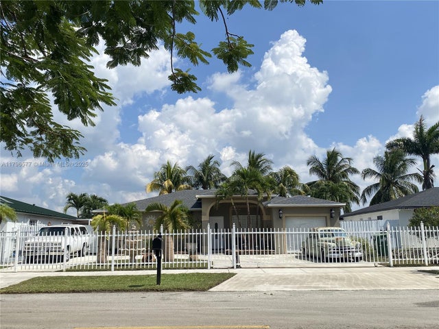 1 of 25 - 14317 Sw 296th St, Homestead, FL