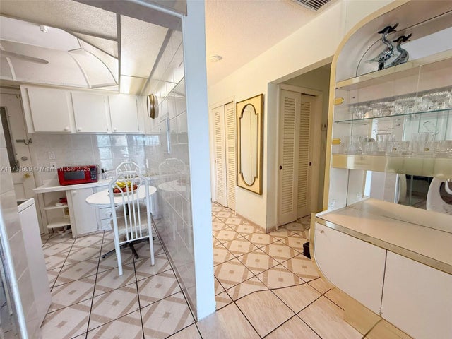 3 of 18 - 1355 Ne 167th St 302, Miami, FL