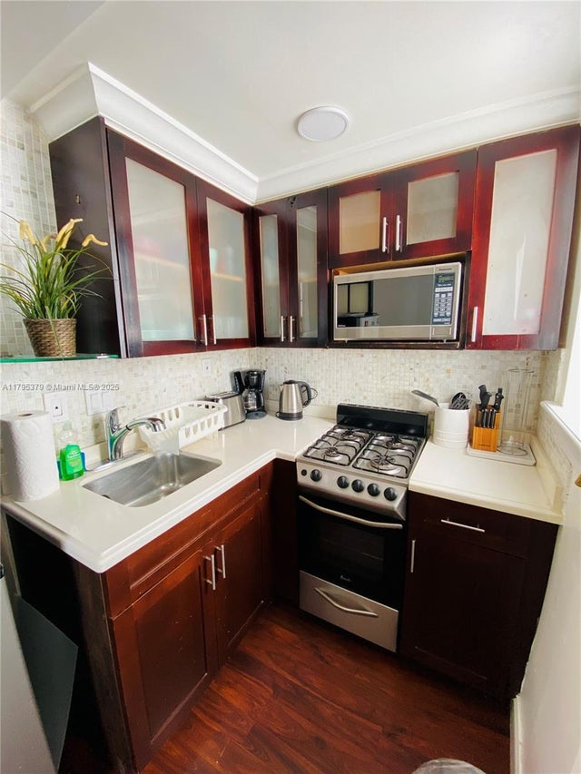 5 of 13 - 335 Ocean Dr 228, Miami Beach, FL