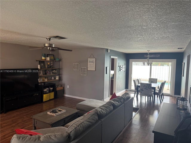 4 of 5 - 11940 Nw 29th Mnr, Sunrise, FL