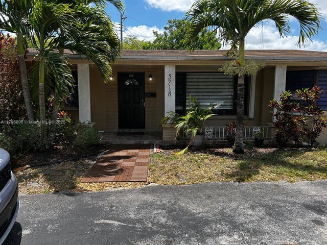 5 of 27 - 5718 Monroe St, Hollywood, FL