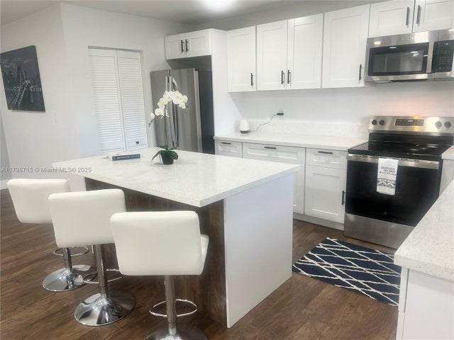 1 of 22 - 18740 Nw 19th Ave, Miami Gardens, FL