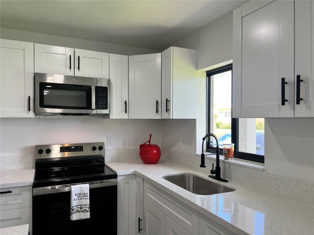 2 of 22 - 18740 Nw 19th Ave, Miami Gardens, FL
