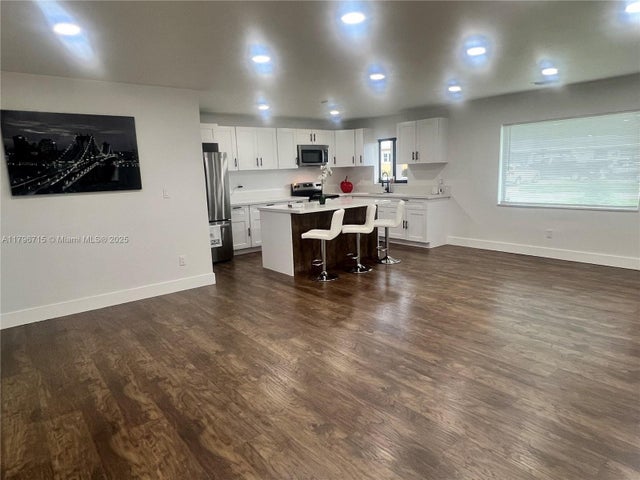 3 of 22 - 18740 Nw 19th Ave, Miami Gardens, FL